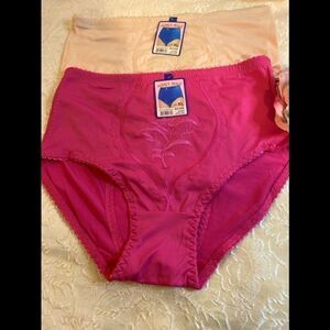 🥀Maria Rosa High waist Embroidered Underwear Size :XL